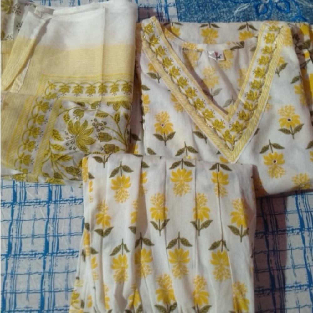 Women's Nyra Kurti with pant & Dupatta